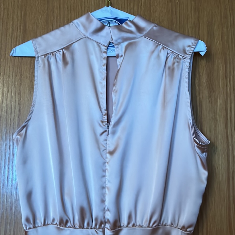 Dress - Picture 4 of 4